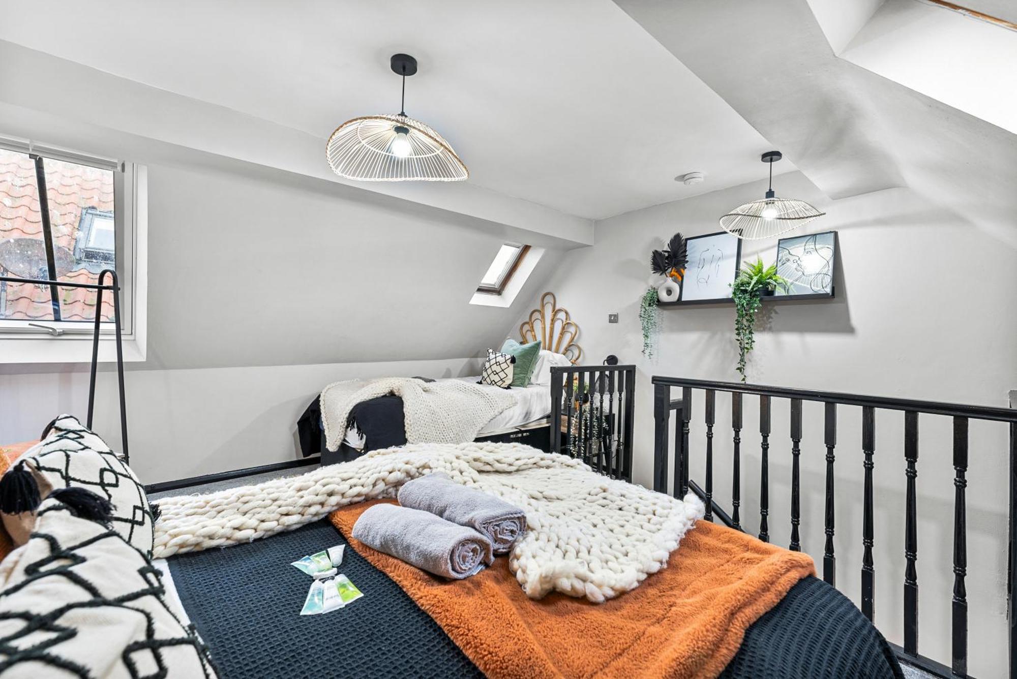 30 Percent Off! Elegant Cottage Of Whitby - Sleeps 5 מראה חיצוני תמונה